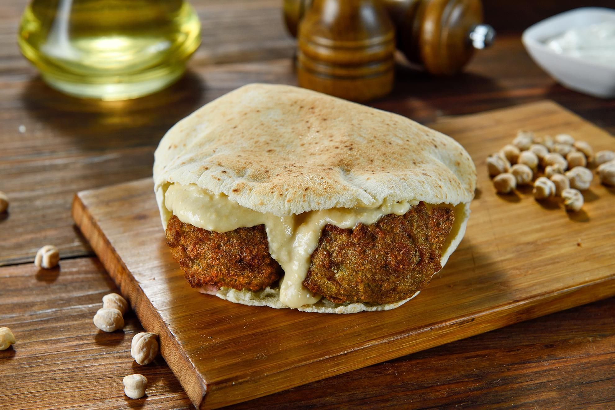 Ta'ameya Sandwich with Hummus