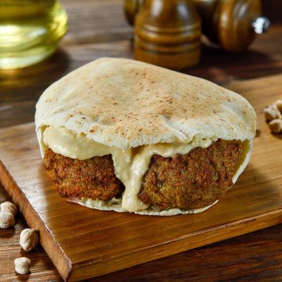 Ta'ameya Sandwich with Hummus