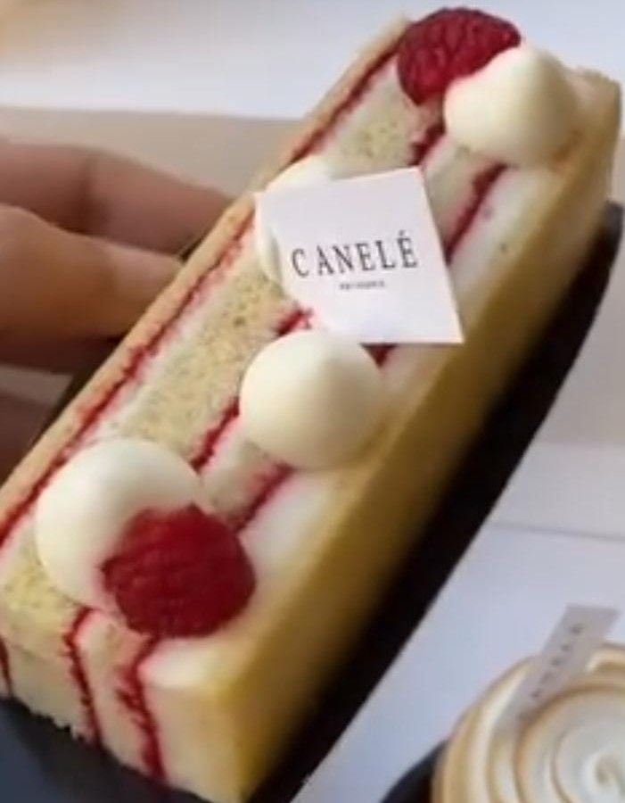 Strawberry Roll Cake