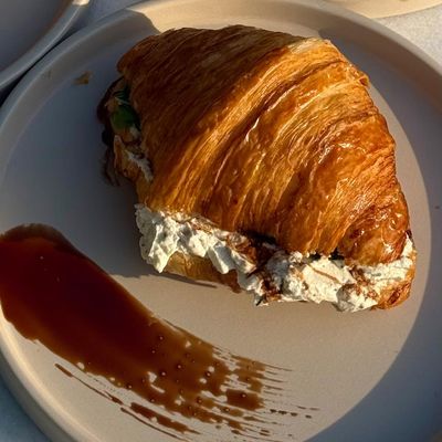 Labneh Zaatar Croissant