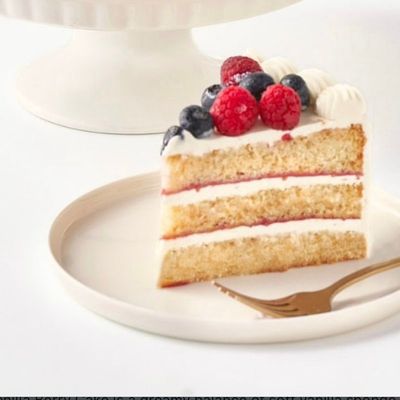 Vanilla Berry Cake