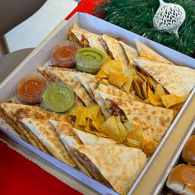 For Quesadilla box 16pcs: