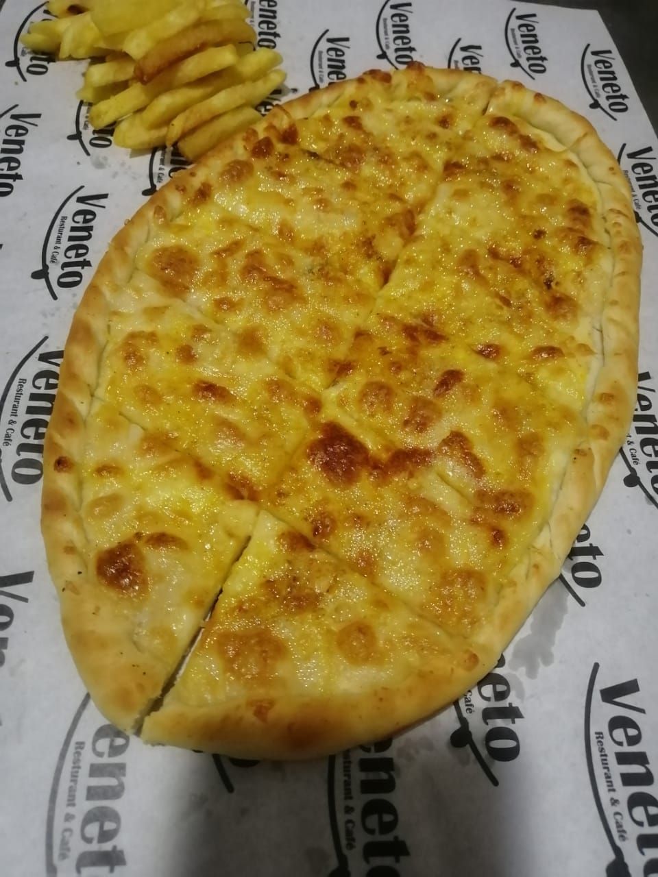 Mix Cheese Manoucheh