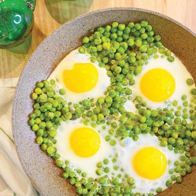 White Peas Nashif with Eggs
