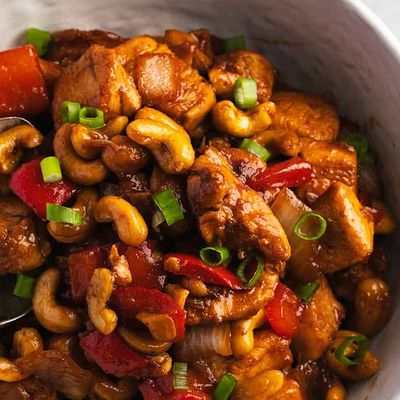 Wok Beef Cashew Nut and Spicy Dry Chili