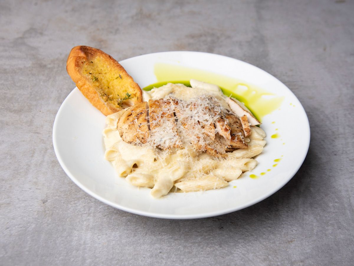 Alfredo Penne/Fettuccine Chicken Pasta