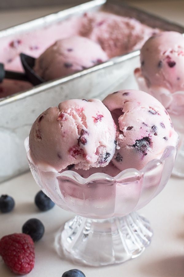 Yogurt With Berry Ice Cream