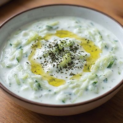 لبن مع خيار