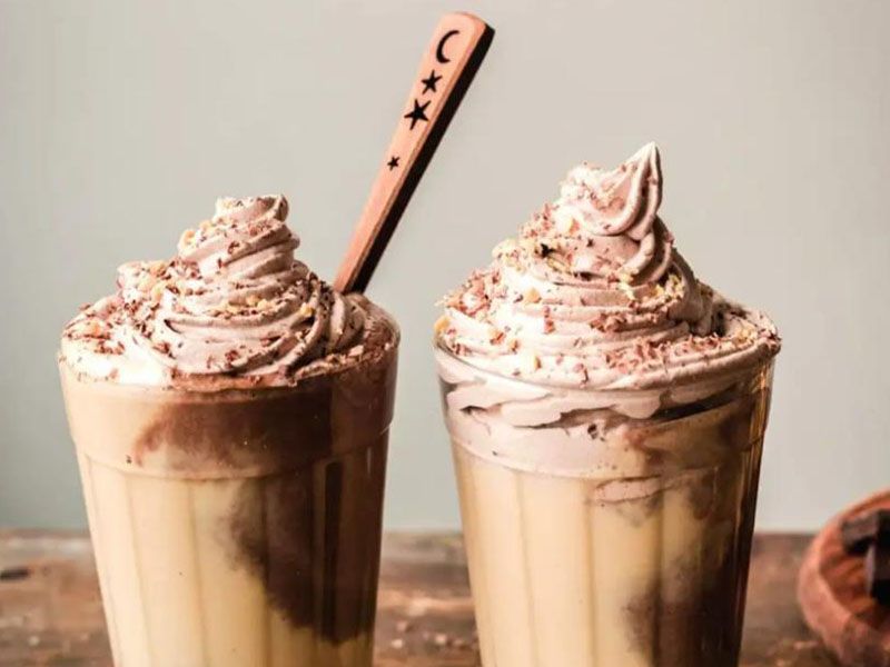 Yum Yum Oreo With Vanilla Ice Cream Milkshake