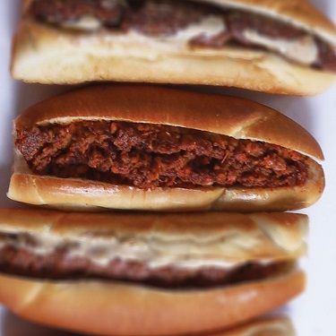 Minced Oriental Sausage Sandwich