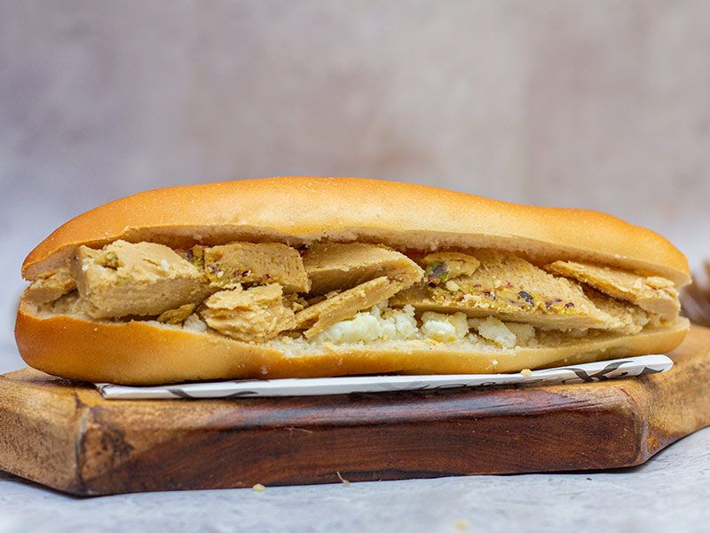 Halawa With Qeshta Sandwich