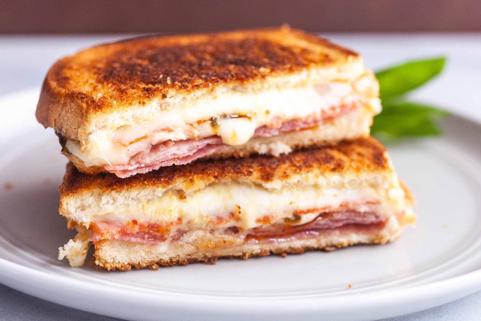 Fried fish fillet sandwich