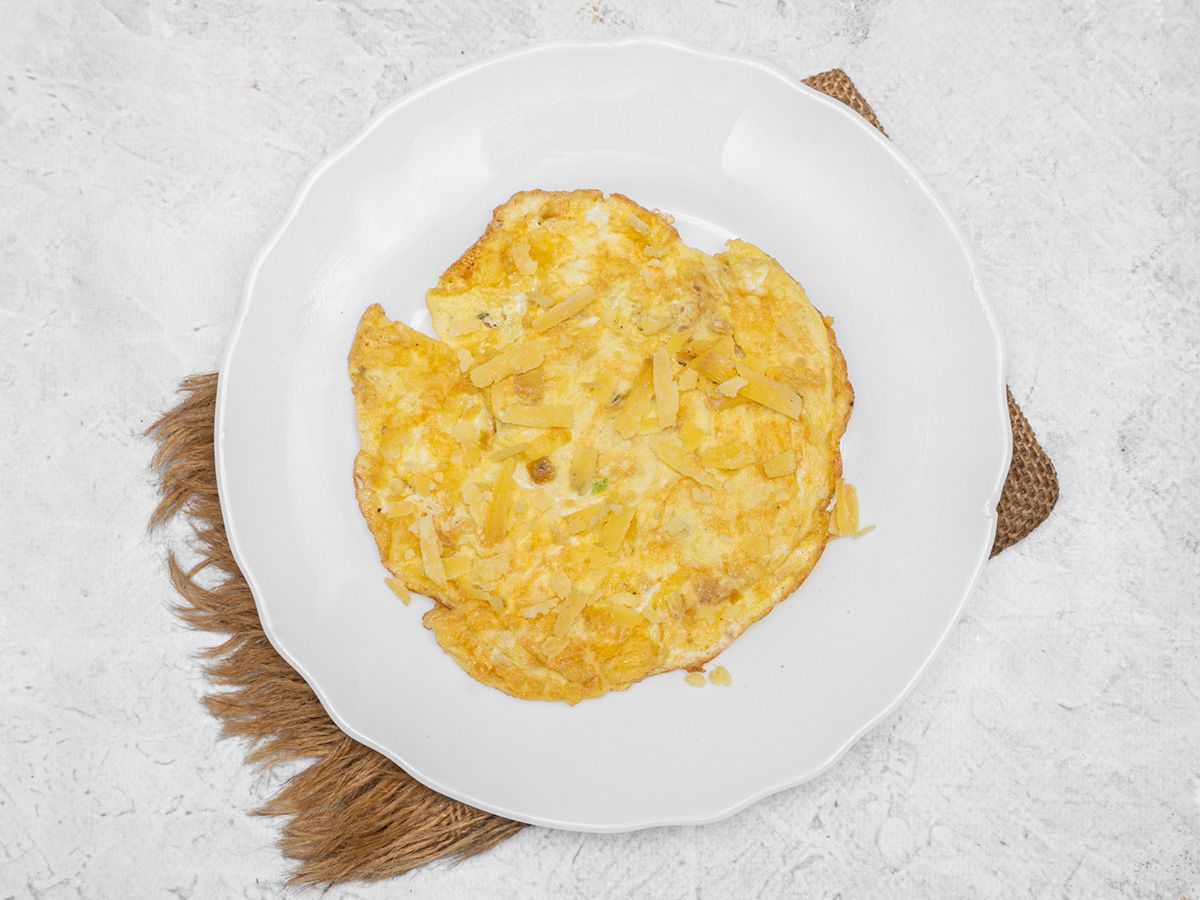 Omelette with Rumi cheese