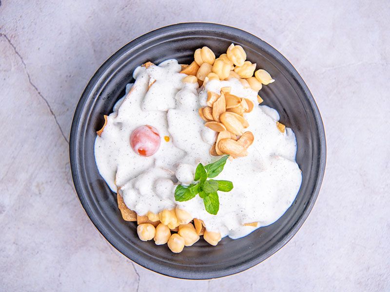 Chickpeas With Yogurt Fatteh