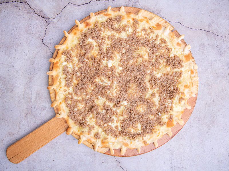 Kawarma Cheese Manakeesh