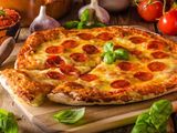 Salami Pizza