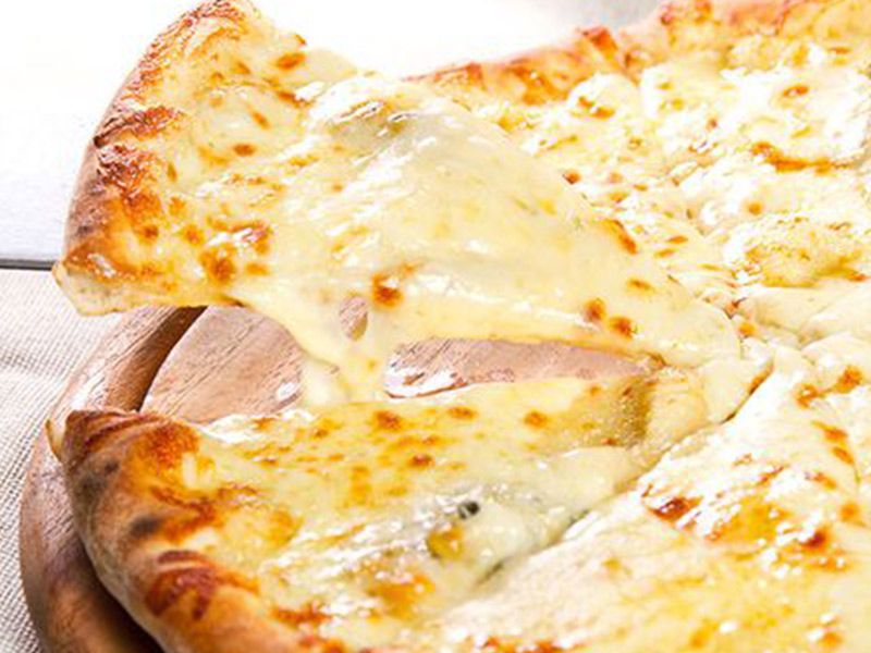 Mix Cheese Italian Pizza
