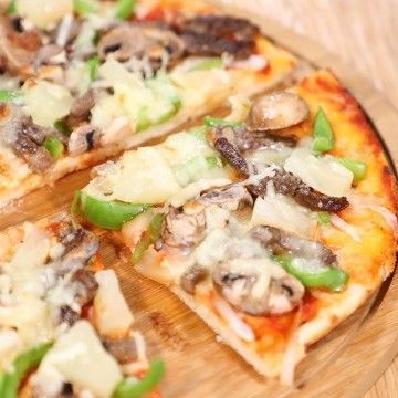 Mushroom Steak Pizza