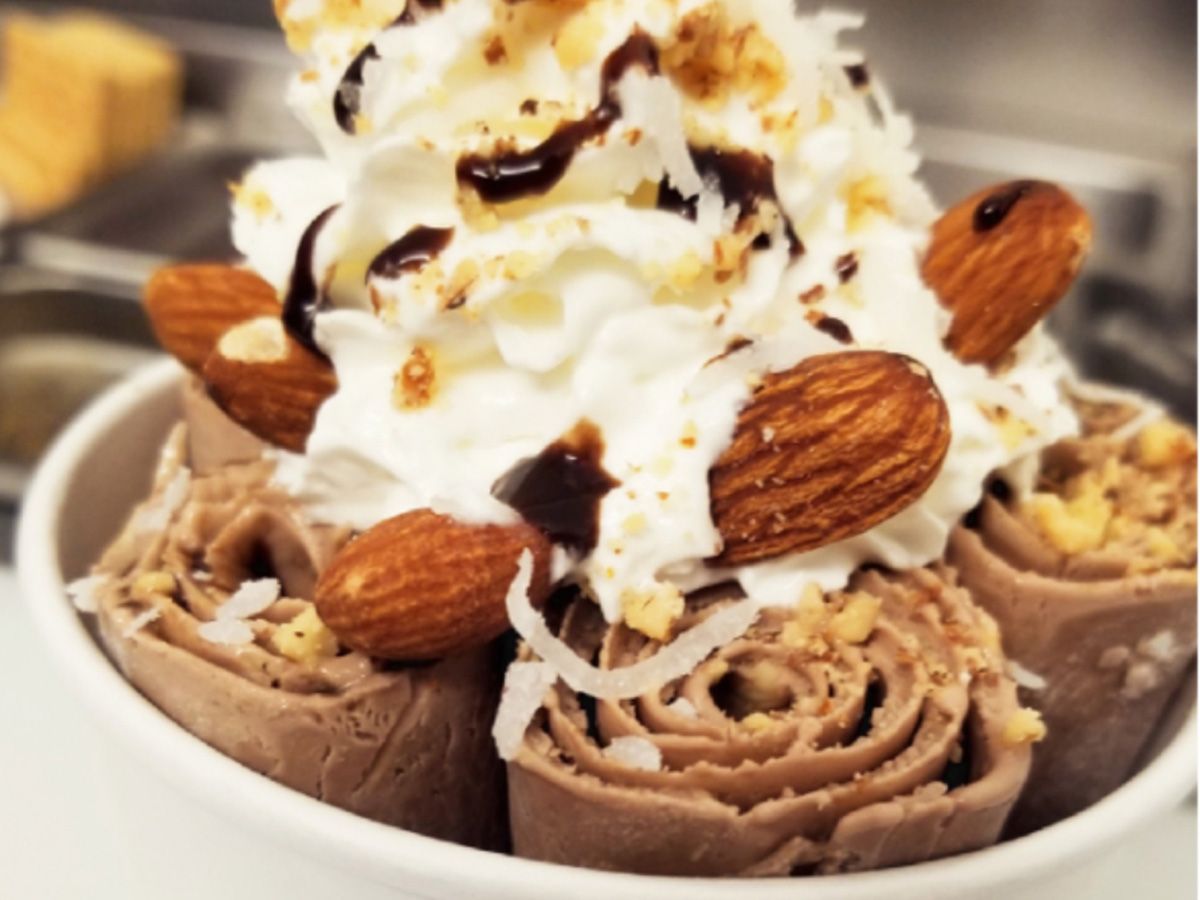 almonds Ice Roll