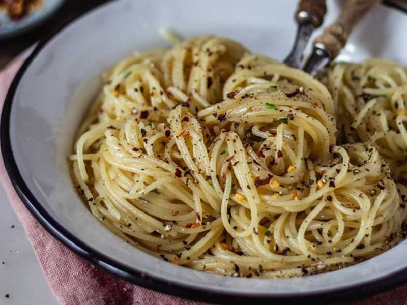Aglio E Olio Pasta