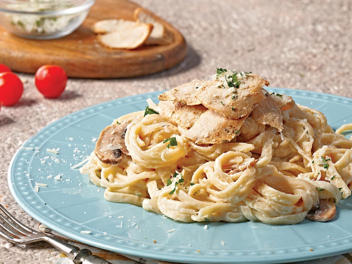 Fettuccine Alfredo Pasta