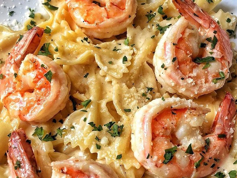 Alfredo With Shrimp And Calamari Pasta