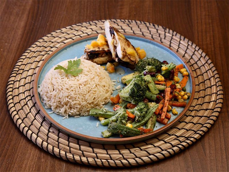 Chicken With Prune And Meshmeshya Platter