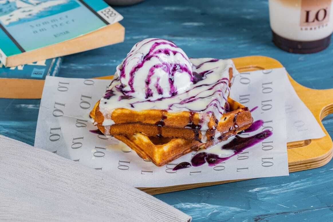 White Berries Waffle