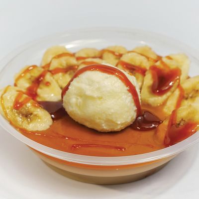 Banana With Caramel and Ice Cream Caramelino