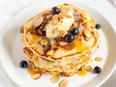 Banana With Honey Pancake