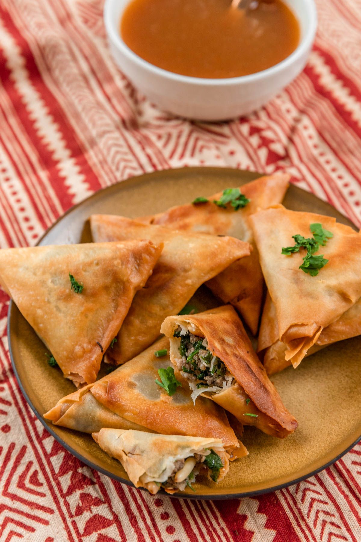 Meat sambousek dish