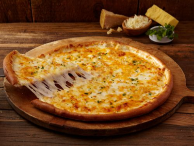Quattro Formaggi Pizza