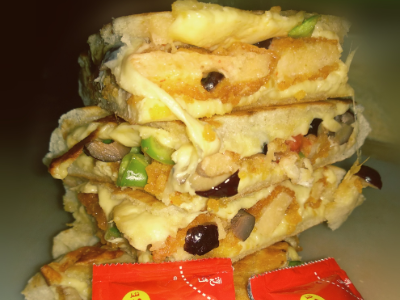 Chicken Crunchy Pizza Sandwich