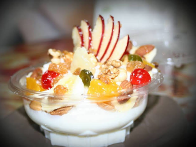 Large Blelah with Fruits