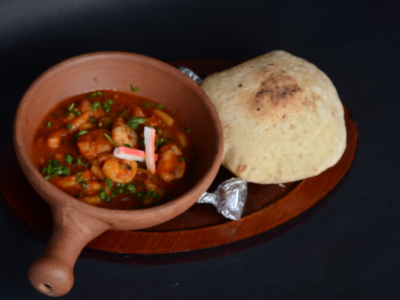 Mix Seafood With Red Sauce And Basil Casserole