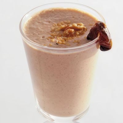 Dates With Milk Juice