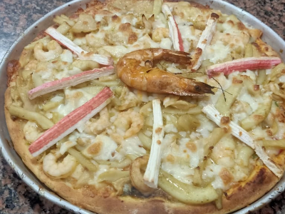 Seafood Pizza