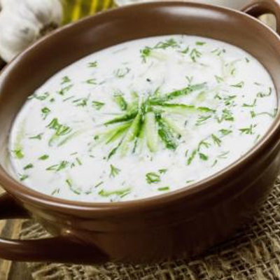 سلطة الزبادي