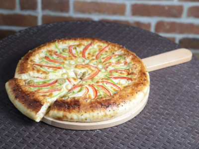 Smoked Turkey With Chicken Crunchy Pizza