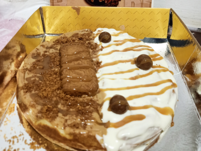 Mix Lotus And White Chocolate Waffle