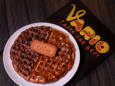 Nutella Chocolate With Lotus Waffle