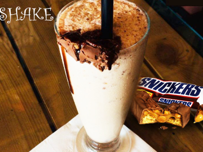 Snickers Chocolate Milkshake