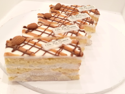 Glacier Gateau With Cream