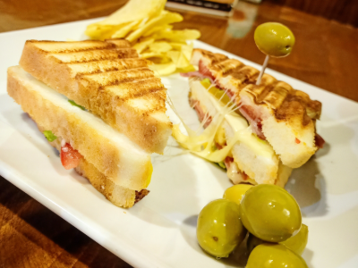 Madam Crock Sandwich