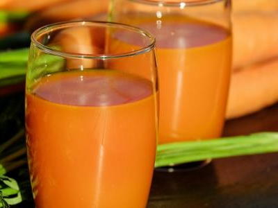 Sugarcane And Carrot Juice