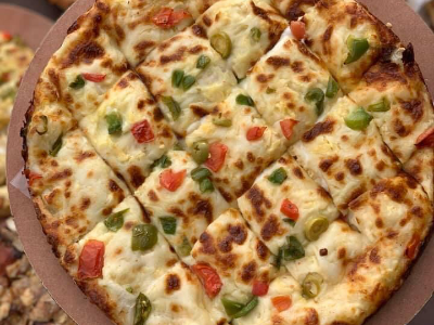 Vegetables Oriental Pizza
