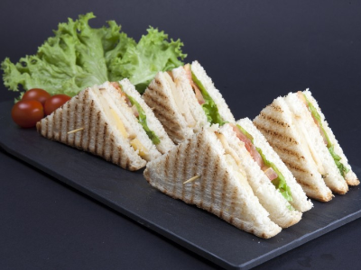 Tuna Club Sandwich