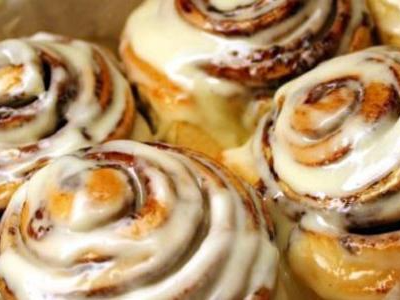 Cinnabon - Medium