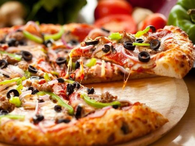 Buy Large Chicken Shawerma Pizza And Have Small Chicken Shawerma pizza for Free