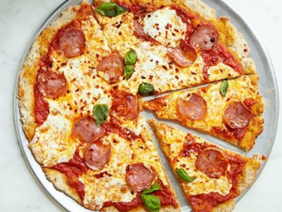 Salami Pizza